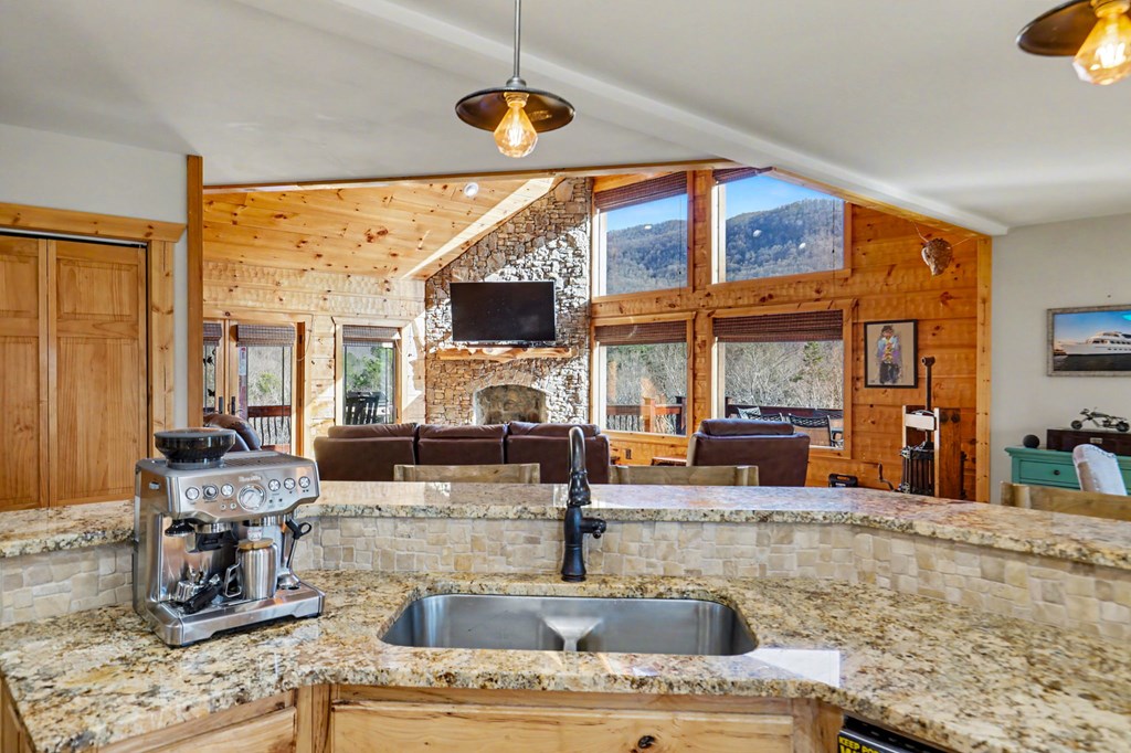 4760 Anderson Road Hiawassee, GA 30546 - Photo 11 of 104