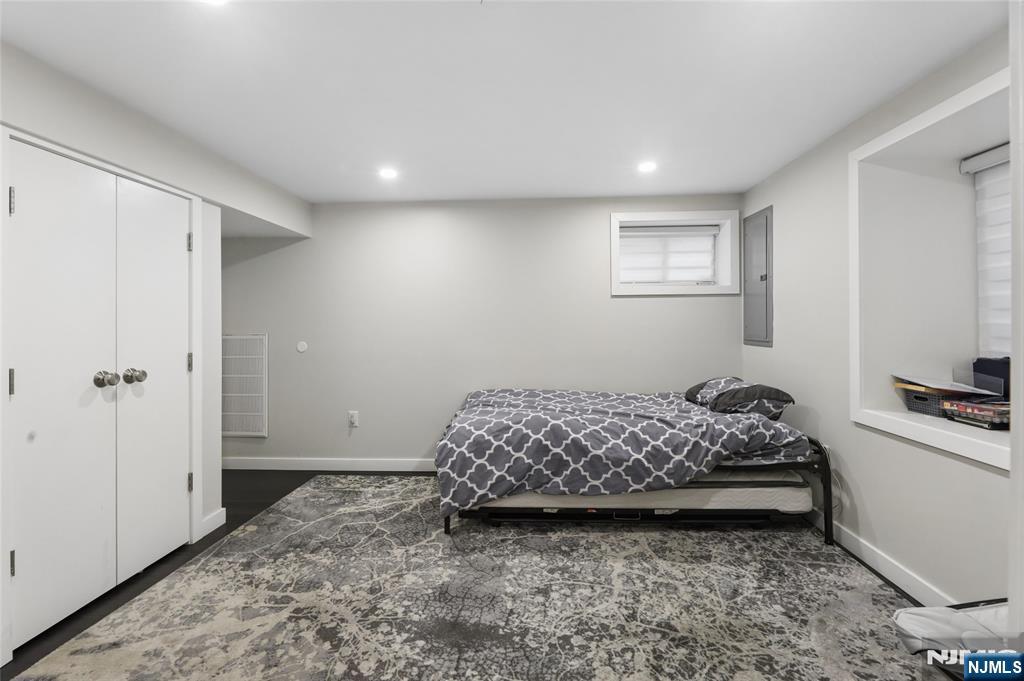 373 Briarcliffe Road Teaneck, NJ 07666 - Photo 22 of 29