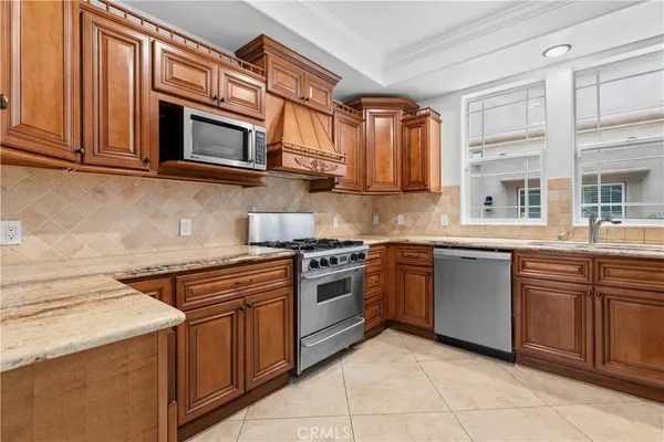 a view of a narrow alley