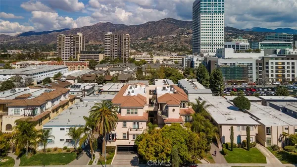 $889,000 | 333 West Milford Street, Unit 105, Glendale, CA 91203