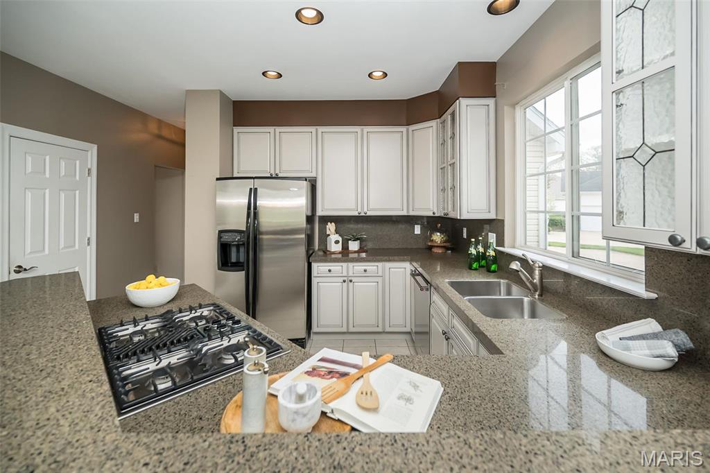 210 Evesham West Lake St. Louis, MO 63367 - Photo 19 of 43