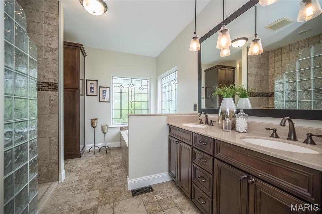 210 Evesham West Lake St. Louis, MO 63367 - Photo 27 of 43