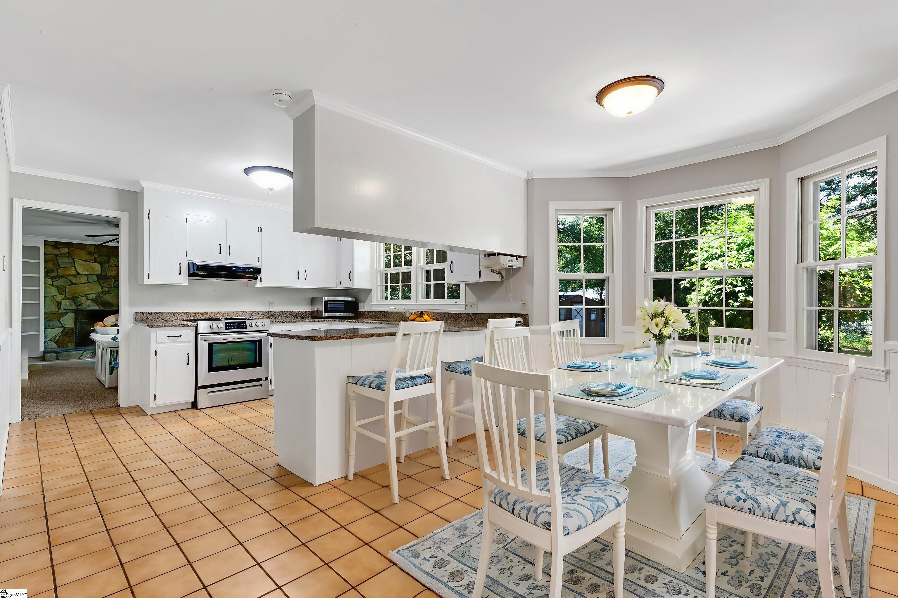 302 Cherry Hill Road Greenville, SC 29607 - Photo 11 of 50