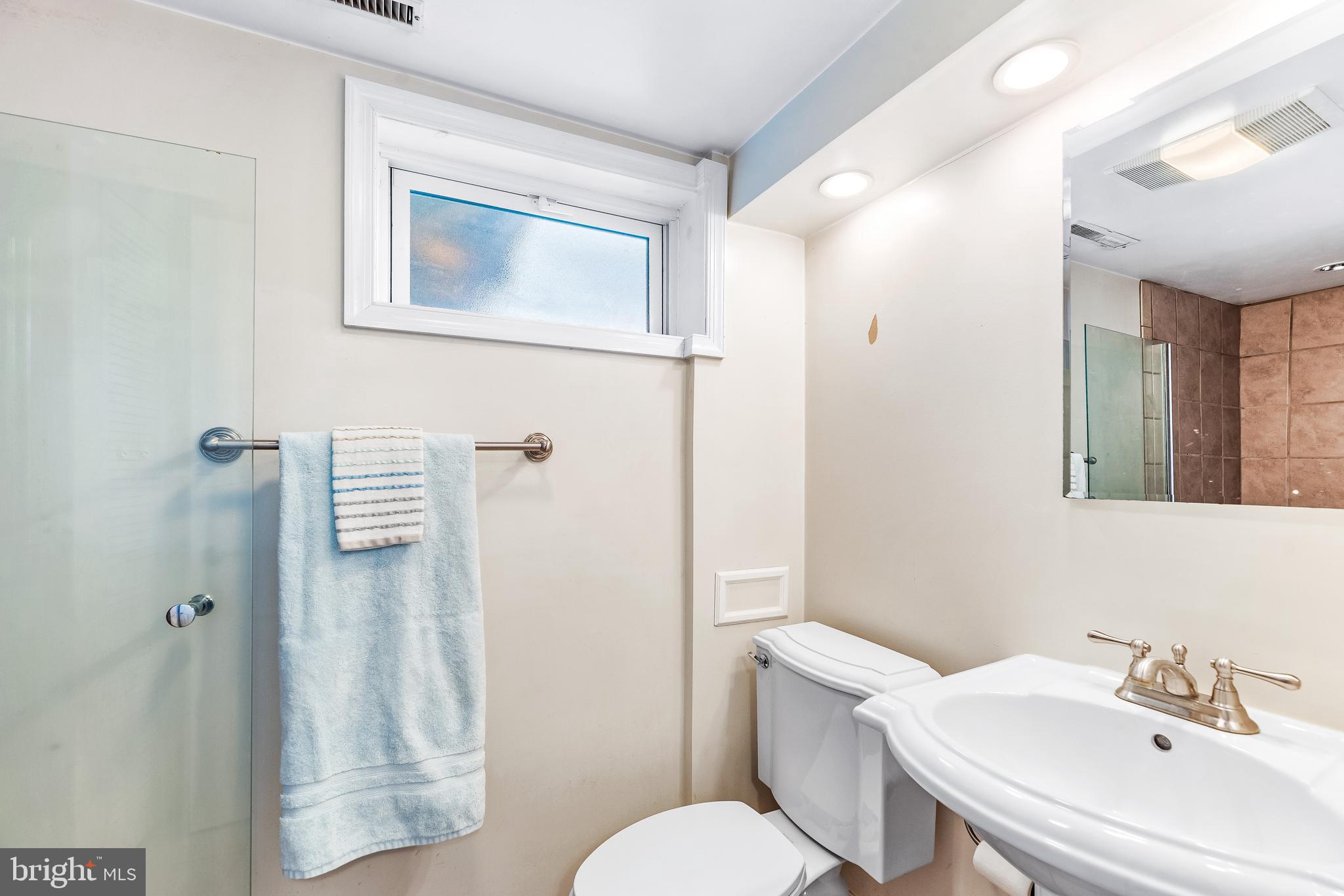 143 Dewey Drive Annapolis, MD 21401 - Photo 32 of 38