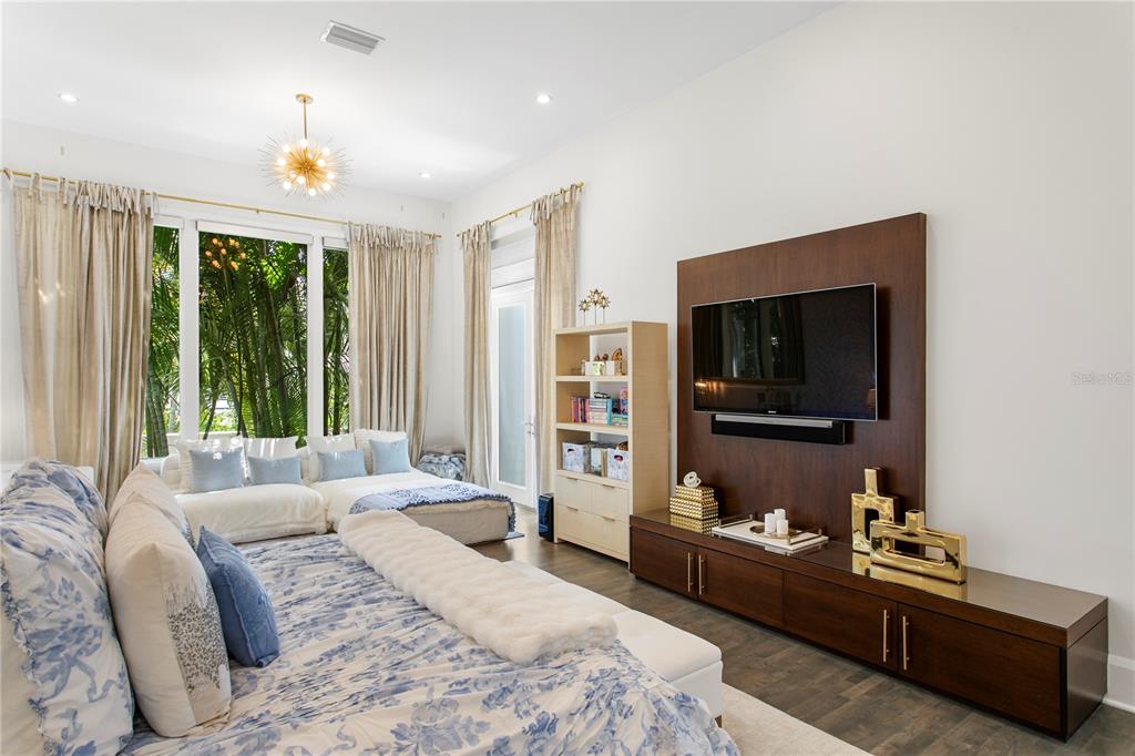 2 Sandpiper Road Tampa, FL 33609 - Photo 43 of 87