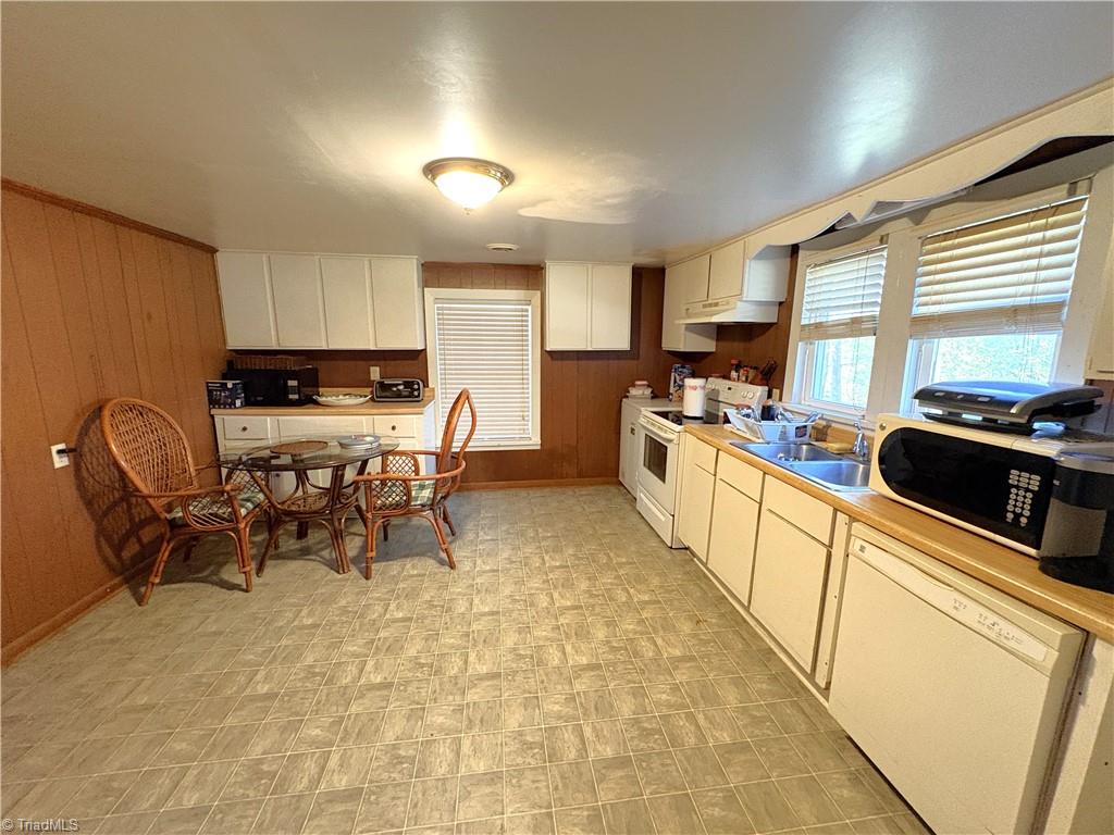 613 Barker Road Summerfield, NC 27358 - Photo 43 of 50
