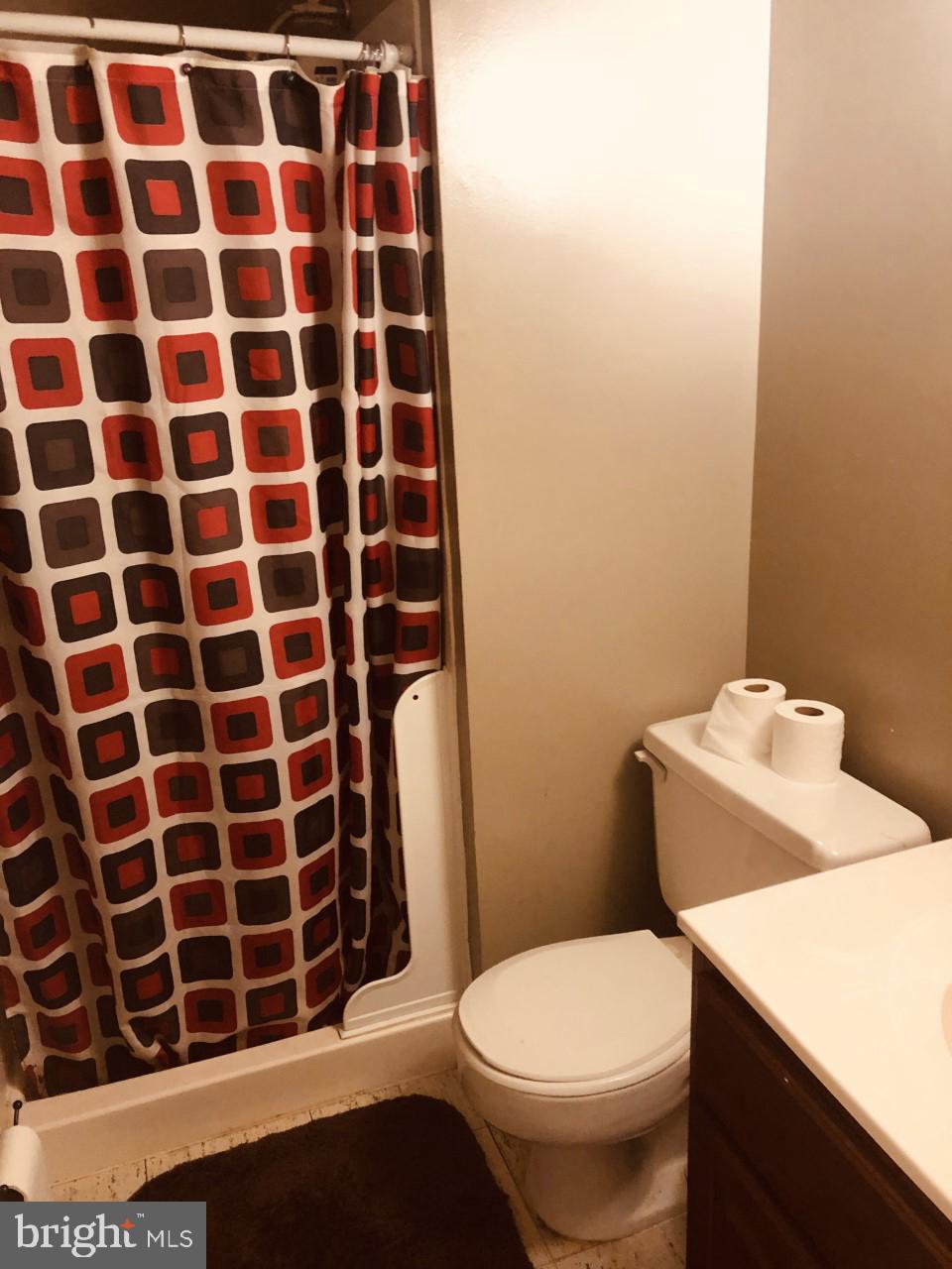 3915 Forge Drive Woodbridge, VA 22193 - Photo 19 of 29 BATHROOM