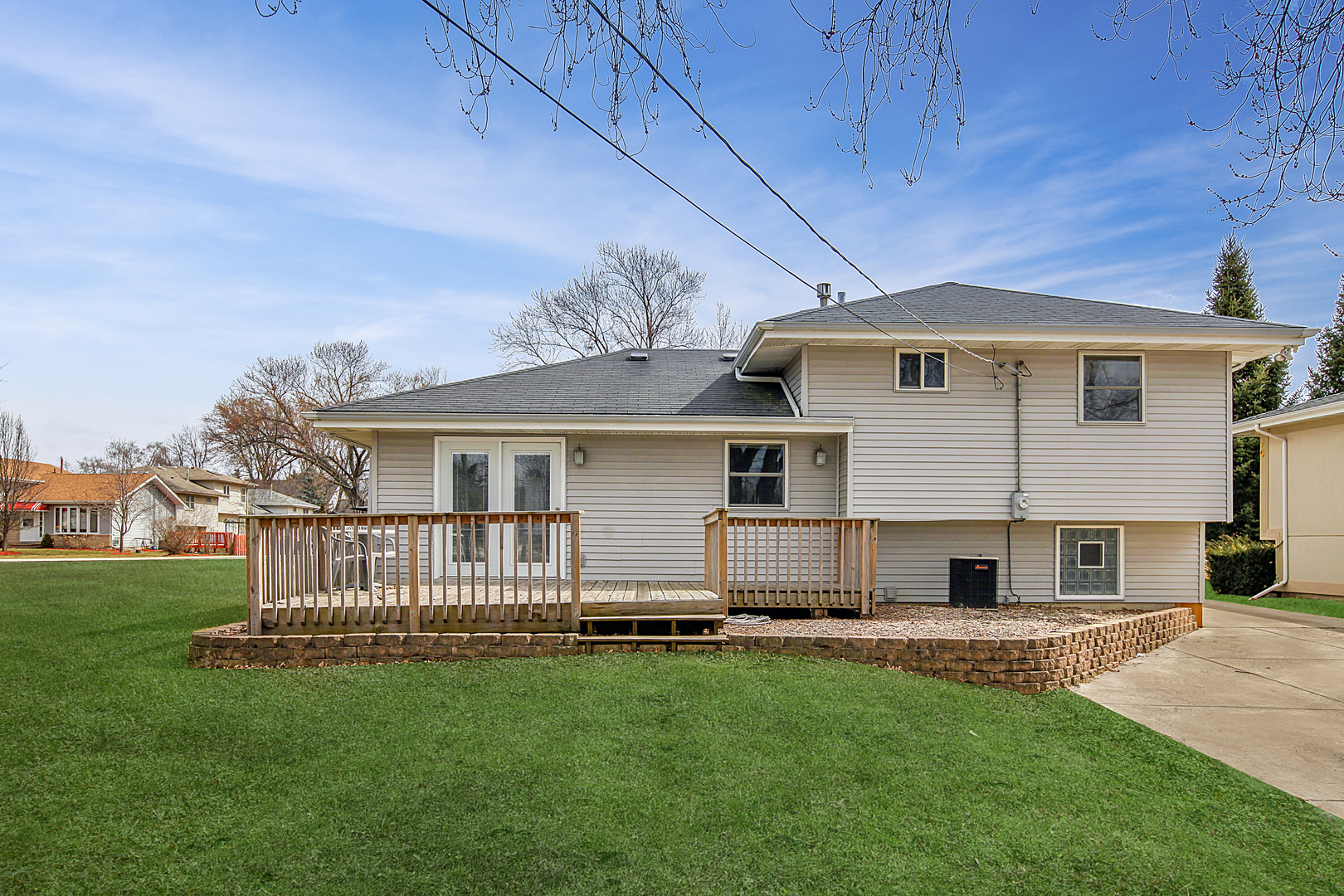 N760 Darling Street Wheaton, IL 60187 - Photo 3 of 16
