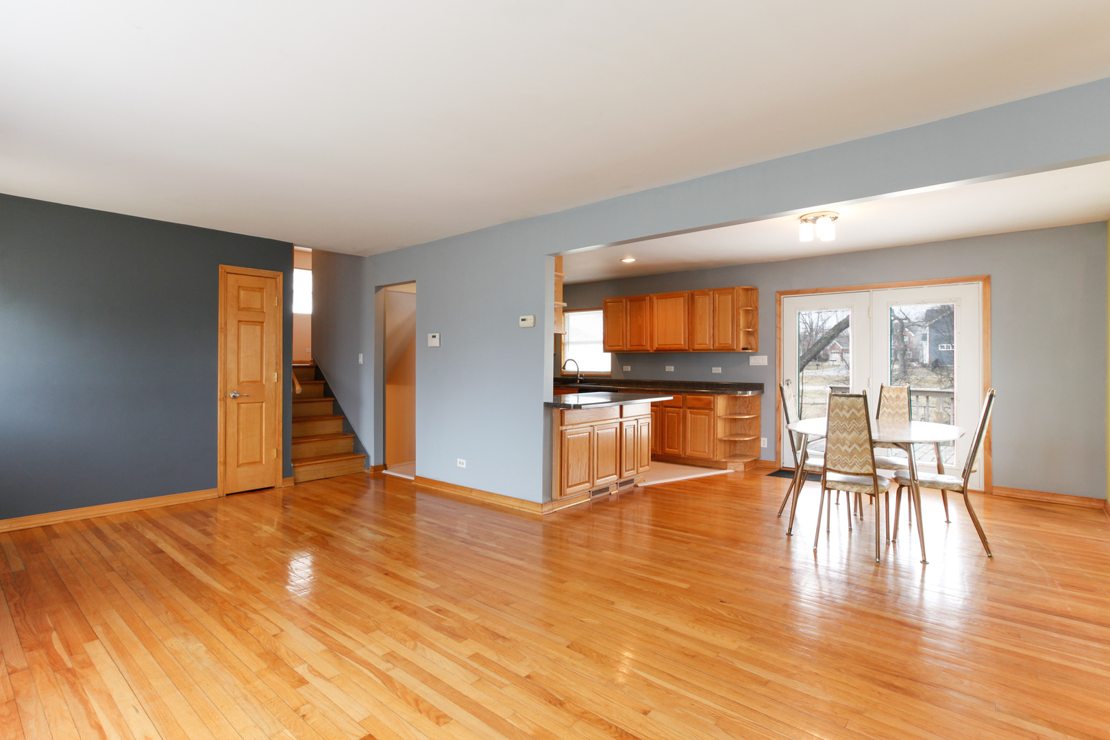 N760 Darling Street Wheaton, IL 60187 - Photo 6 of 16
