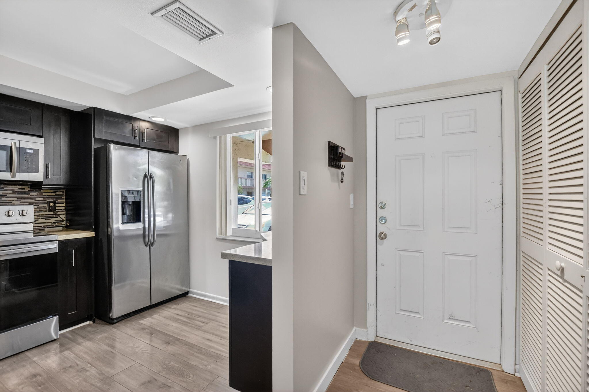 9220 Southwest 3rd Street, Unit 907 Boca Raton, FL 33428 - Photo 2 of 34 3-web-or-mls-DSC_2162