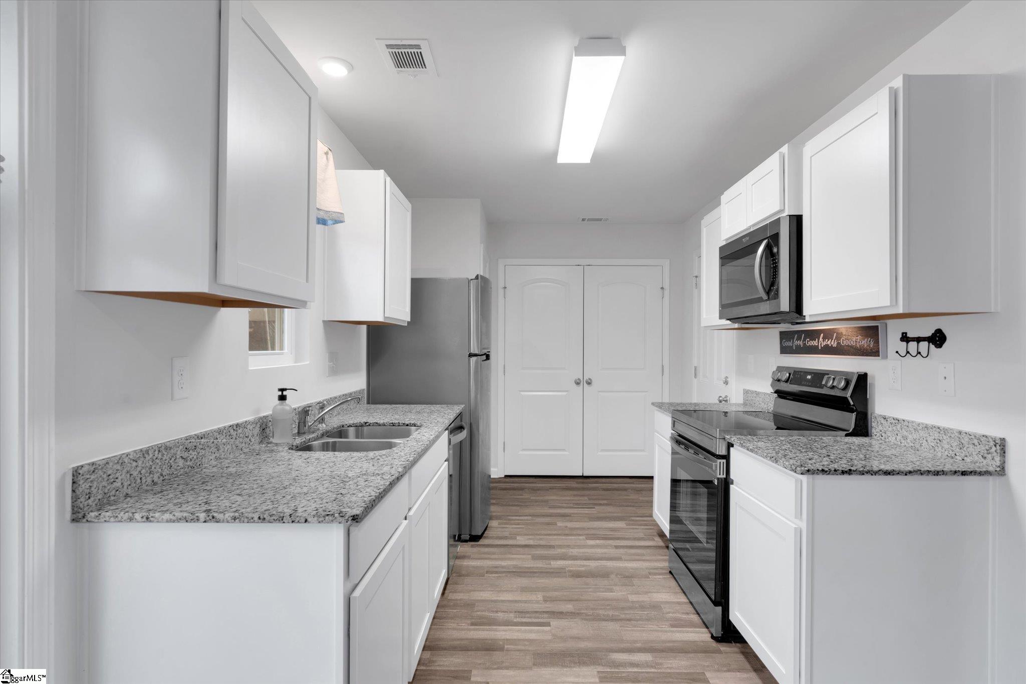 323 Long Grove Lane Greer, SC 29650 - Photo 13 of 27