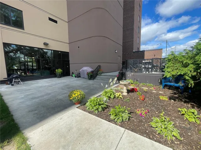 $325,000 | 121 14th Street Northeast, Unit 204, Rochester, MN 55906