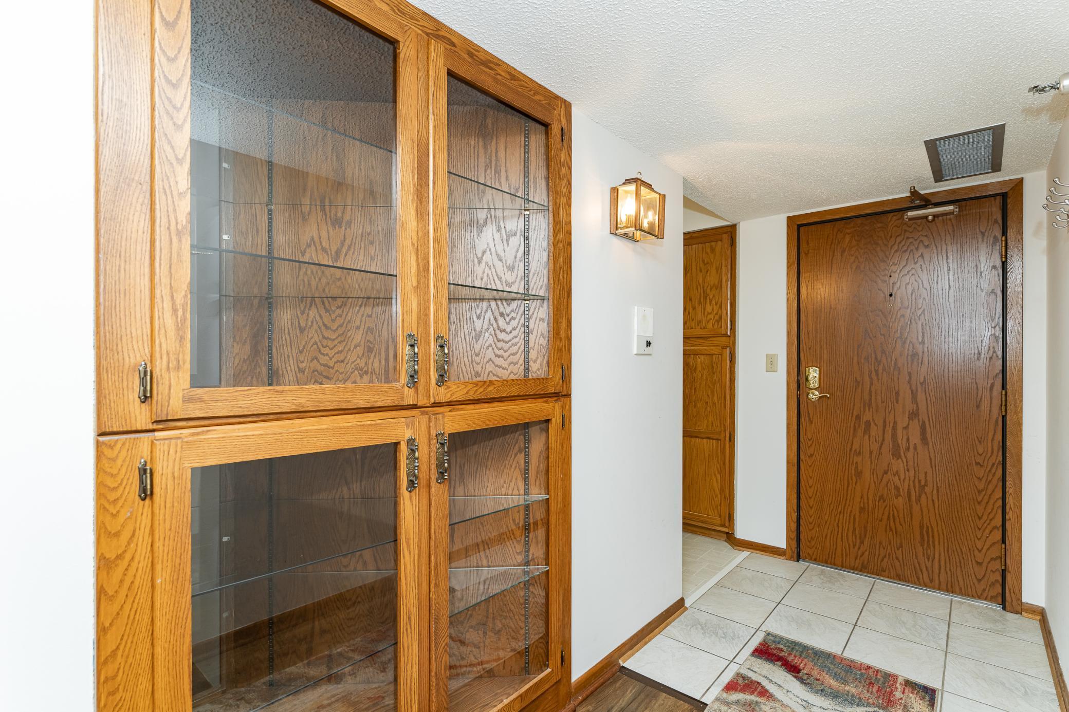 121 14th Street Northeast, Unit 204 Rochester, MN 55906 - Photo 3 of 32