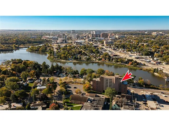 $325,000 | 121 14th Street Northeast, Unit 204, Rochester, MN 55906