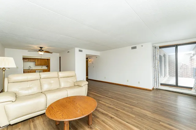 $325,000 | 121 14th Street Northeast, Unit 204, Rochester, MN 55906