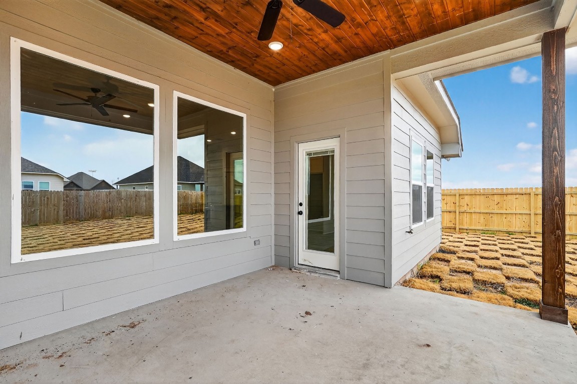 212 Orchard Cove Snook, TX 77879 - Photo 28 of 35
