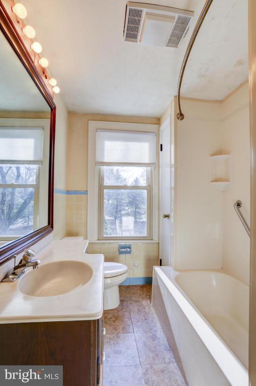 66 Valley Road Lancaster, PA 17601 - Photo 36 of 44 Gallery Image 36