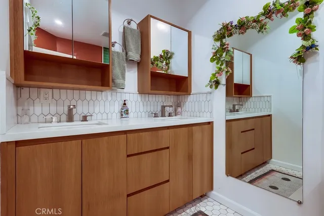 $1,425,000 | 456 Cherry Avenue, Long Beach, CA 90802