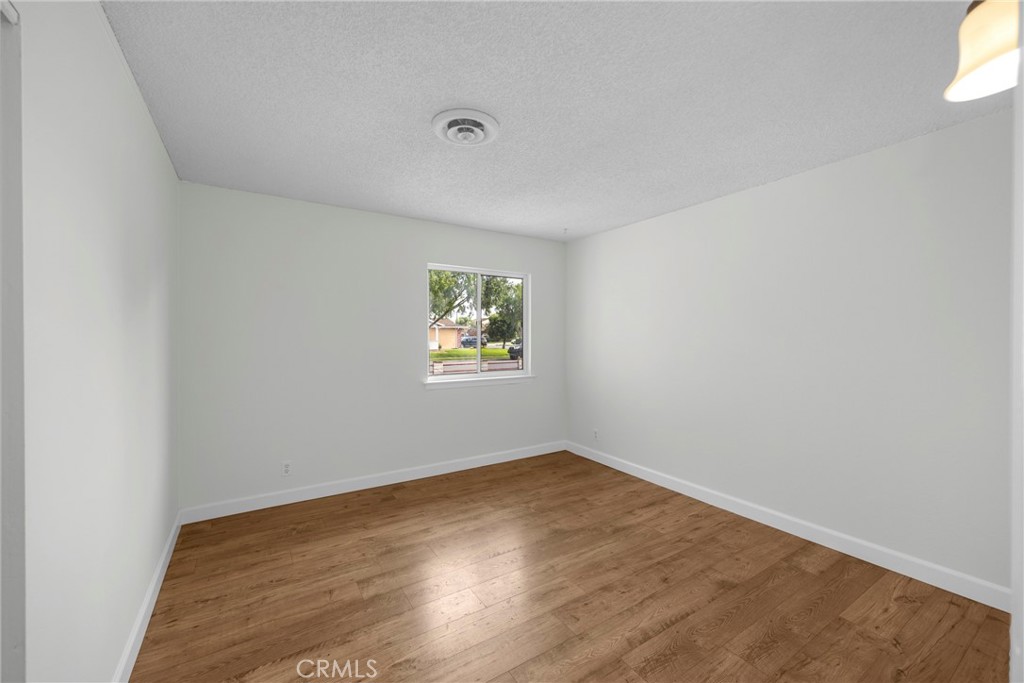 10411 Lexington Street Stanton, CA 90680 - Photo 19 of 30 an empty room with a window