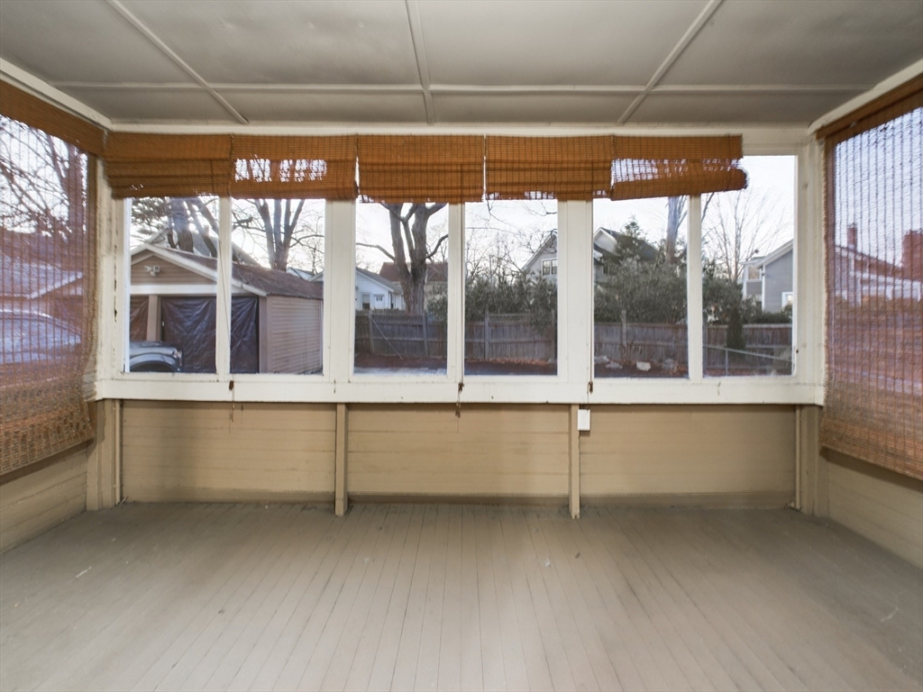 25 Rowe Street, Unit 1 Newton, MA 02466 - Photo 13 of 18 Gallery Image 13
