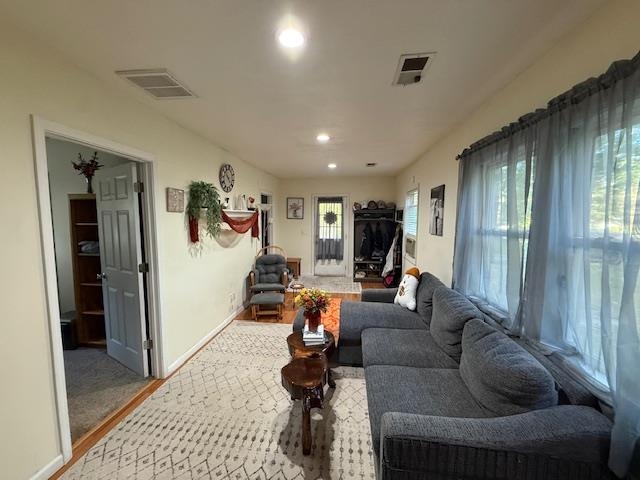 3182 East Stewart Road Midland, MI 48640 - Photo 11 of 17