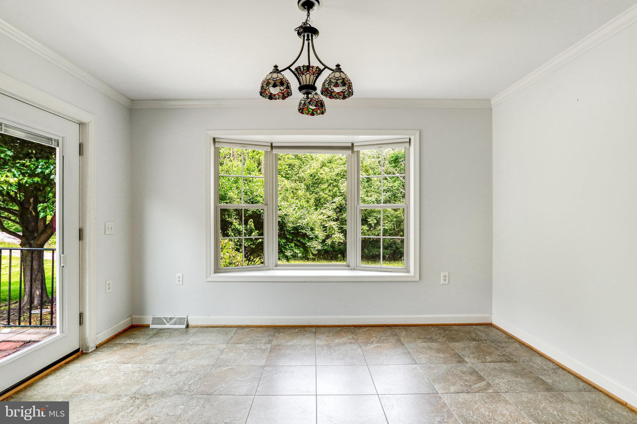 11787 Rowe Road Monrovia, MD 21770 - Photo 15 of 58 Dining area.