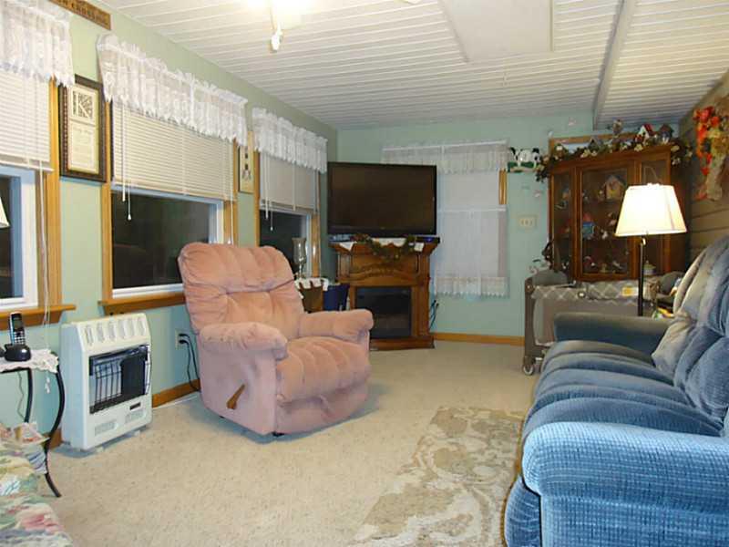 606 Mercer Road Greenville, PA 16125 - Photo 8 of 19 Family Room.