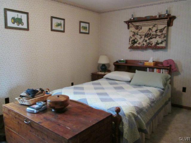 2436 Yost Road Bath, PA 18014 - Photo 7 of 12