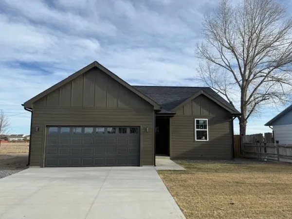 $365,000 | 460 5th Street, Evansville, WY 82636