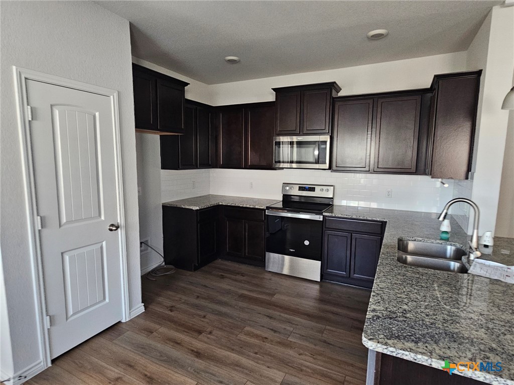 5836 Copano Road Belton, TX 76513 - Photo 3 of 14 Gallery Image 3