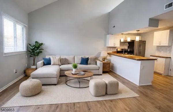 $2,600 | 7 Arapahoe Drive, Unit 8, Vernon, NJ 07462