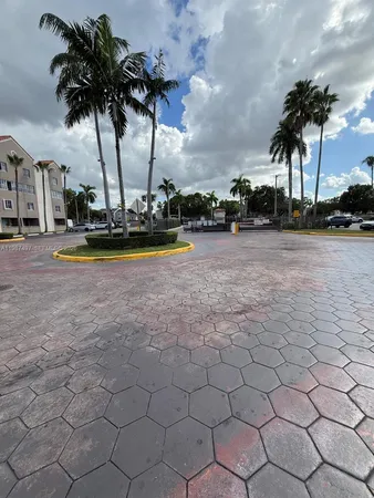$275,000 | 6045 Northwest 186th Street, Unit 115, Hialeah, FL 33015