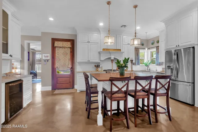 $395,000 | 3013 Woodland Drive, Jennings, LA 70546