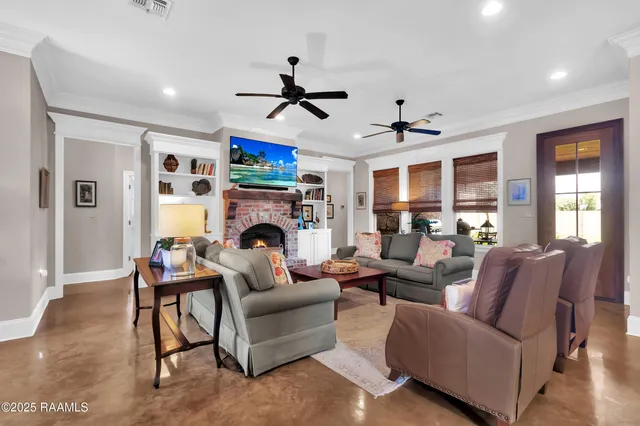 $395,000 | 3013 Woodland Drive, Jennings, LA 70546