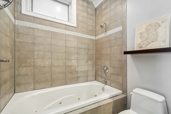 $875,000 | 1832 North Rockwell Street, Unit 1, Chicago, IL 60647