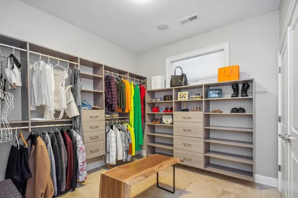 $875,000 | 1832 North Rockwell Street, Unit 1, Chicago, IL 60647