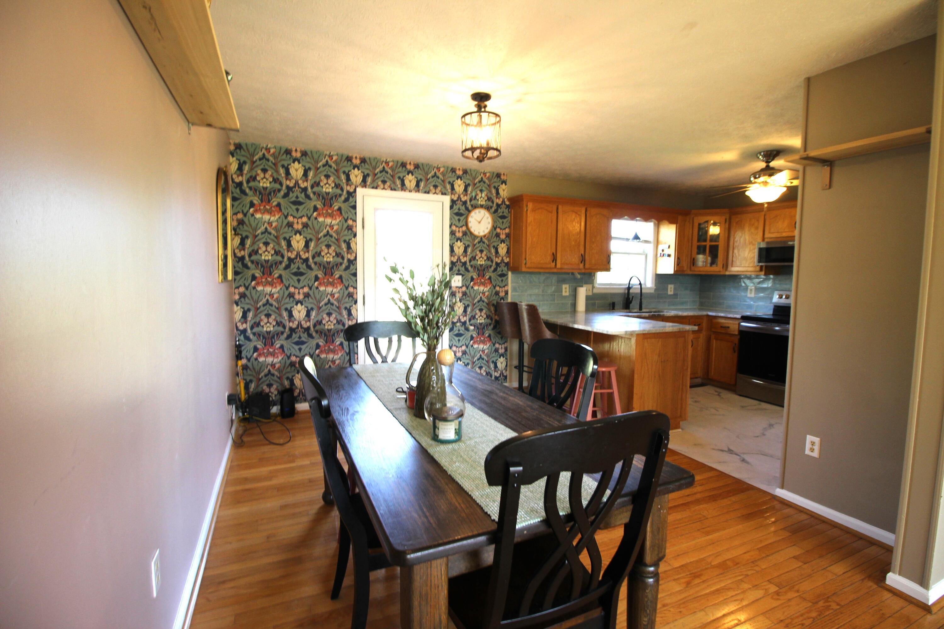312 Springhurst Drive Berea, KY 40403 - Photo 14 of 45 Dining Area