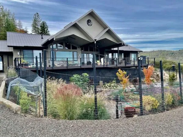 $998,500 | 693 Ironwood Drive, Eagle Point, OR 97524