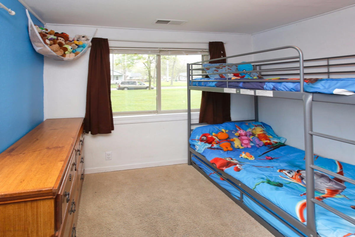 715 South Grant Avenue Three Rivers, MI 49093 - Photo 12 of 20 15020213_11