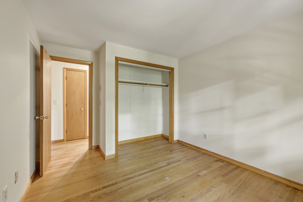 418 State Street Amherst, MA 01002 - Photo 24 of 39