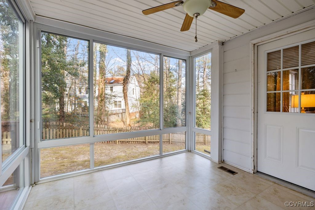 5803 Mill Spring Road Midlothian, VA 23112 - Photo 20 of 48 a view of an empty room and window