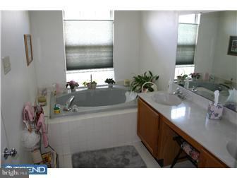 3203 Sterling Road Yardley, PA 19067 - Photo 7 of 12 Gallery Image 7