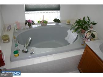 3203 Sterling Road Yardley, PA 19067 - Photo 8 of 12 Gallery Image 8