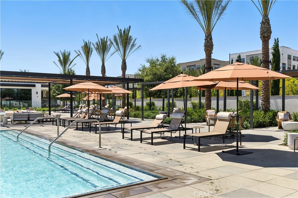 495 Verbena Way Montebello, CA 90640 - Photo 32 of 41 Rec Center Pool
