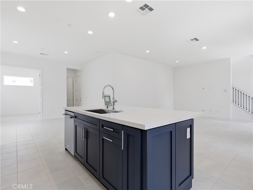 495 Verbena Way Montebello, CA 90640 - Photo 6 of 41 Kitchen 3
