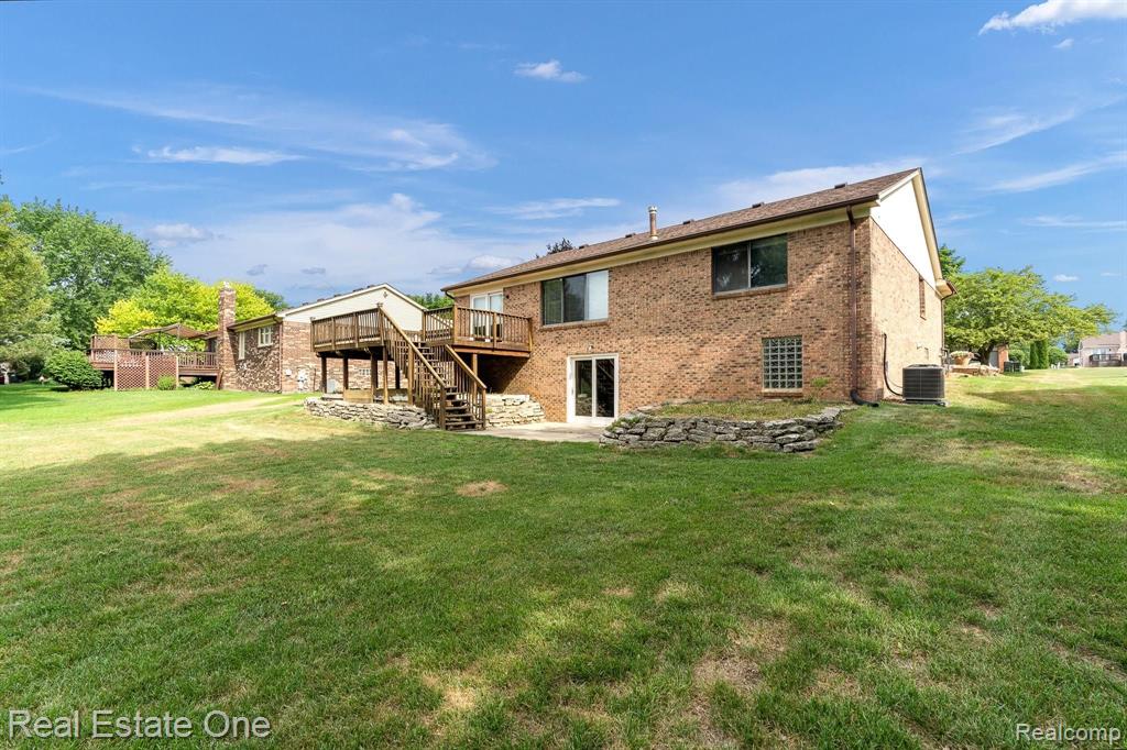 267 Slade Court Rochester Hills, MI 48307 - Photo 23 of 25