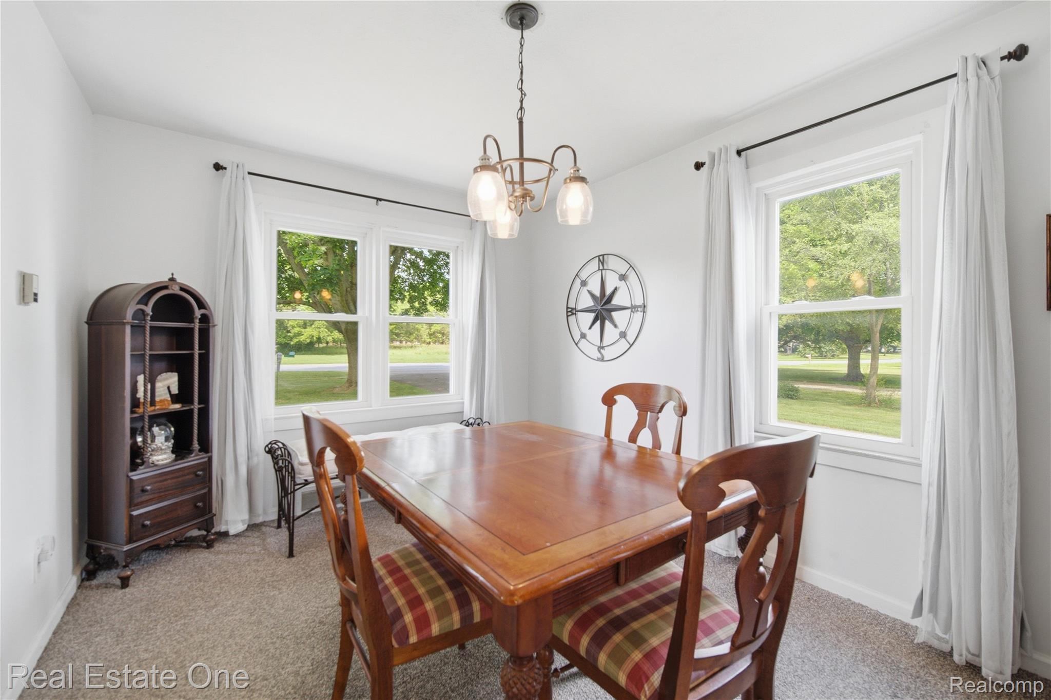 665 South Howell Street Pinckney, MI 48169 - Photo 9 of 28 DSC04863.jpg