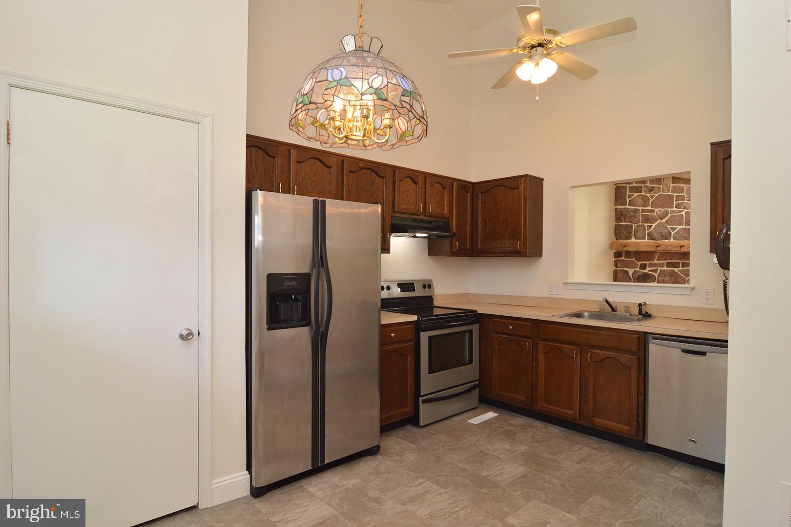 4476 Pheasant Run Reading, PA 19606 - Photo 5 of 31 Gallery Image 5