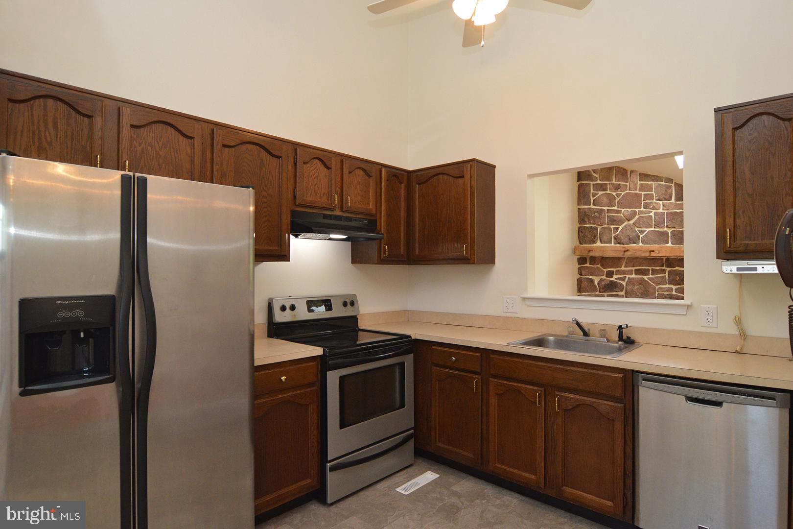 4476 Pheasant Run Reading, PA 19606 - Photo 6 of 31 Gallery Image 6