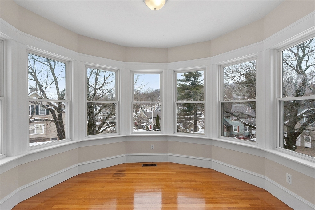 920 Pleasant Street, Unit 1 Worcester, MA 01602 - Photo 11 of 34